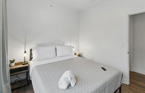 Mass Ave Retreat with Big Patio and Free Parking - Foto 32