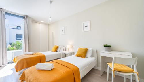 Pass the Keys Casa Ban, Spacious 3 Bedroom Townhouse - Photo 5, towels, wardrobe