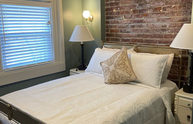 Offutt Manor - Photo 14