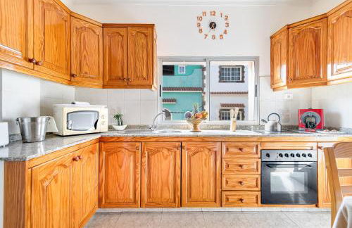 Apartment 3 bedrooms familieshi king routes WiFi - Foto 5