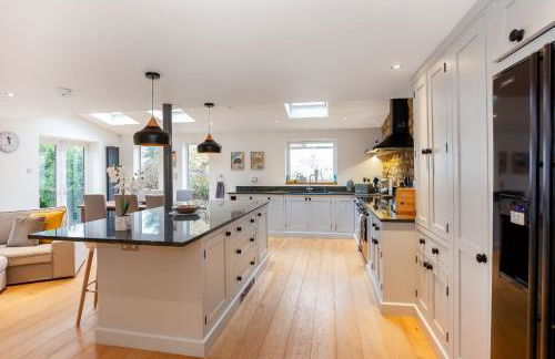 Spacious 3 Bed House with Large Garden in Aynho! - Foto 44