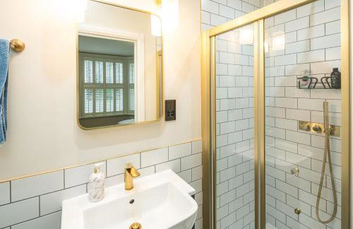 2BR Garden Flat Near Richmond & Stadium - Foto 4