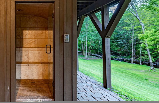 Family Fun Oasis Hot Tub Steam Room Pool Stream Firepit Games - Foto 49