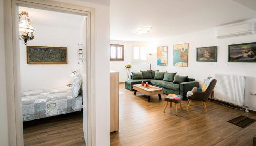 Mermaid Beachfront Villa - Photo 2