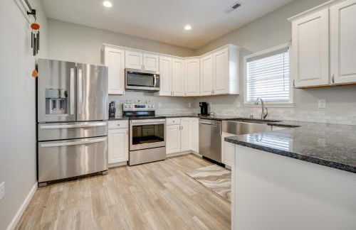 Walk to Moses Lake! Family Home with Fenced Yard - Foto 6