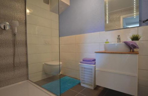 Gorgeous Home In Kanfanar With Wifi - Photo 60