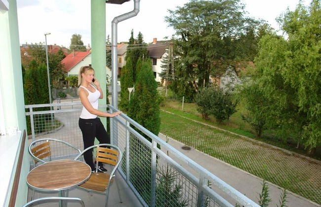 HoldLux Apartmanok - Foto 12