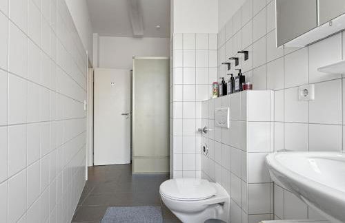 Zentrale Wohnung für 12 Gäste nahe Schlossplatz - Foto 8