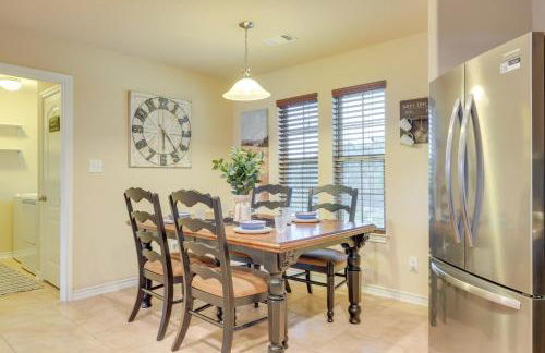 New Braunfels Home with Pool 2 Mi to Guadalupe River - Foto 8