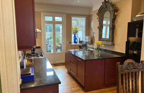 Ramsgate Retreats - Latimer House, boutique seaside holiday home for large families, groups, golf - Foto 5