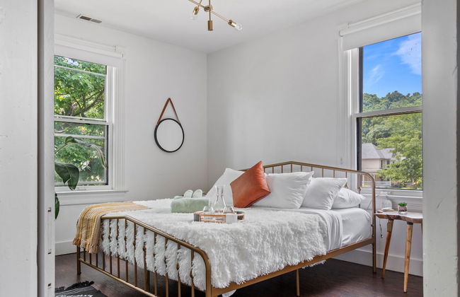 NEW Luxe Pet Friendly Free Parking Downtown - Foto 2