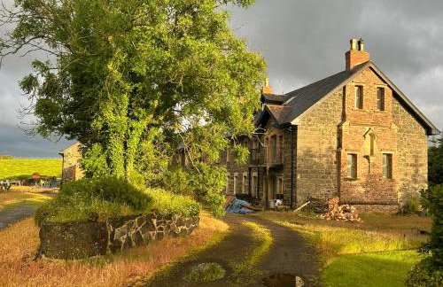 Royal Portrush Golfing Base- Riverside Renovated Flax Mill - Foto 2