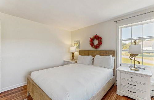 Elegant Coastal Retreat - Foto 18