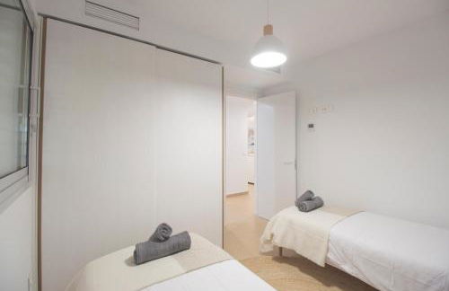 Sea View Apartment Near The Beach - Photo 20