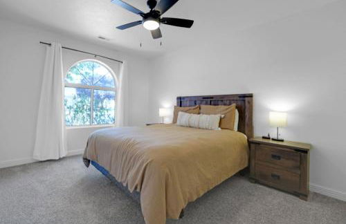 Near Zion Remodeled 4BR Sleeps 10 Patio - Foto 20