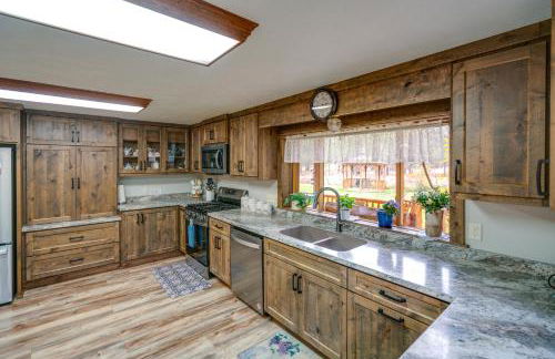 Libby Home with Mountain Views Gazebo and Fire Pit! - Photo 5