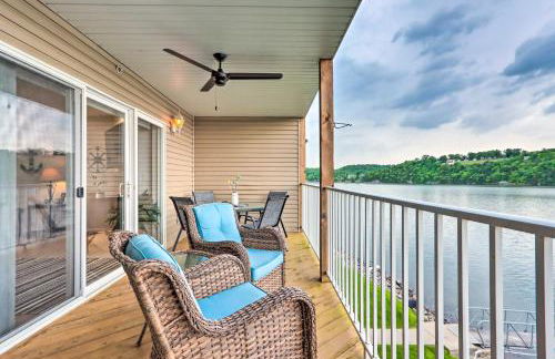 Breezy Lakefront Condo with Balcony and Lake View! - Photo 1