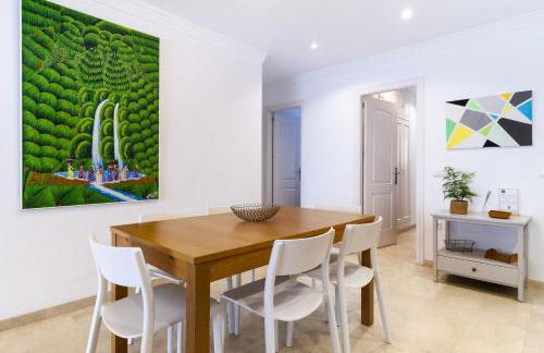 Modern apartment with pool on the beachfront in Marbella by SharingCo - Photo 39