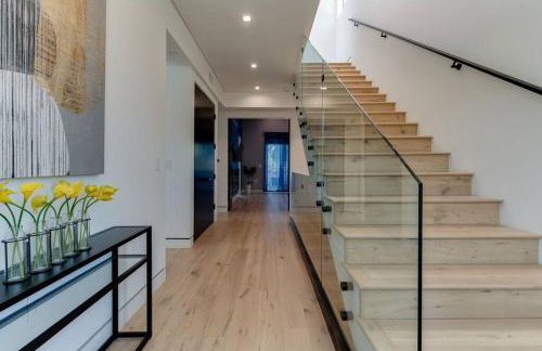 Posh Luxury Modern Home with Pool Spa and Rooftop Deck - Foto 35