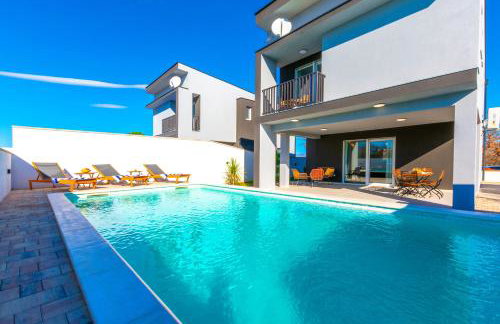 Modern Casa di Lucija with heated pool, near Airport, own parking - Foto 3