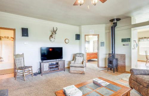 20 Mi to Taos Ski Valley Secluded Mtn-View Cabin! - Foto 6