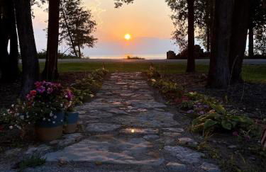 Little Blue Cottage - Photo 8