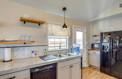 Creekside Cottage with Deck and Hot Tub in Belton - Foto 9