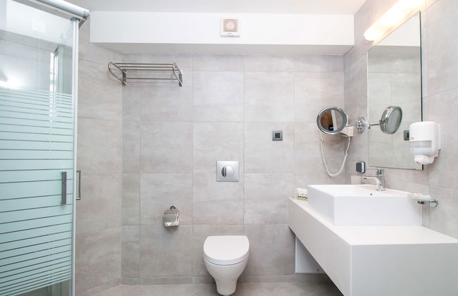 Sunny Days Hotel Apt - Photo 98