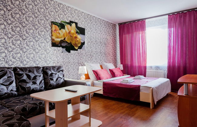 Apartments 5 zvezd Vozle Tsentralnoy Ploshchadi - Photo 1