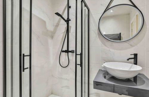 Newly Extended 3 Bed Family home Near Graves Park - Foto 26