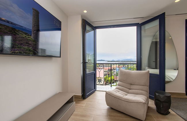 The Acapella Condo by Acomodo - Photo 30