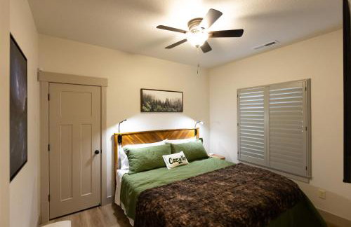 Two Pines Retreat - Brand New! - Foto 30