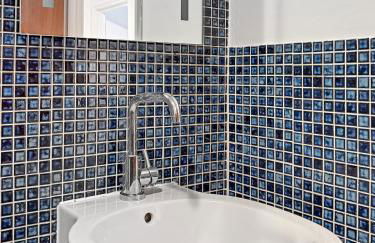 Stylish Town Centre Apartment, ALLOCATED FREE PARKING SPACE, RICKMANSWORTH HIGH STREET, Modern Decor, Juliet Balcony, Walking Distance to Rickmansworth Station Metropolitan Line - Foto 18