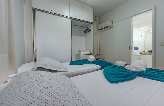 Duplex with Hot Tub near Beach by DM Apartments. - Photo 6