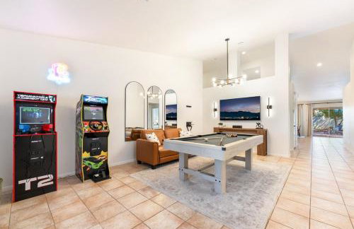 Luxury Vegas Escape,Pool, Playroom & Mtn Views - Foto 9