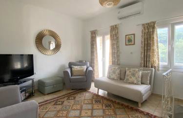 Villa Jasmine, Sea and Mountain View in peaceful hamlet - Foto 5