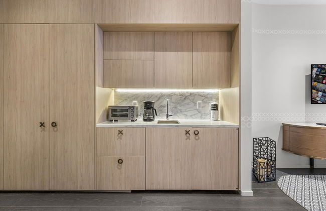 Luxury Suites in Brickell - Photo 21