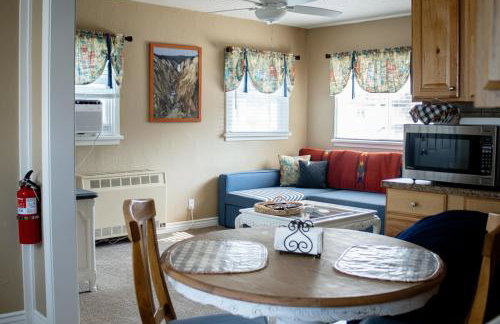 Our Little Yellow House - Foto 1