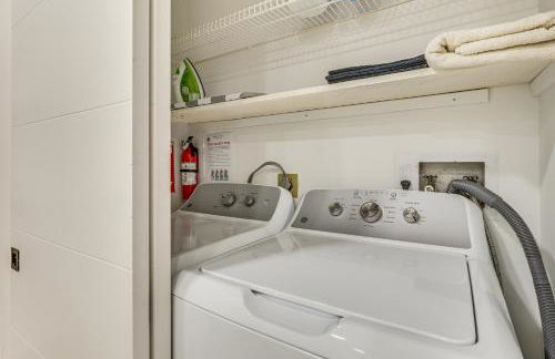 Walk to City Center Modern Coral Springs Getaway - Foto 12