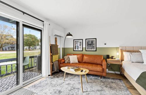 King Bed, Walk or Bike to town, EV, Pets OK - Foto 7