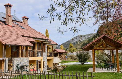 El Casar del Puente - Photo 11