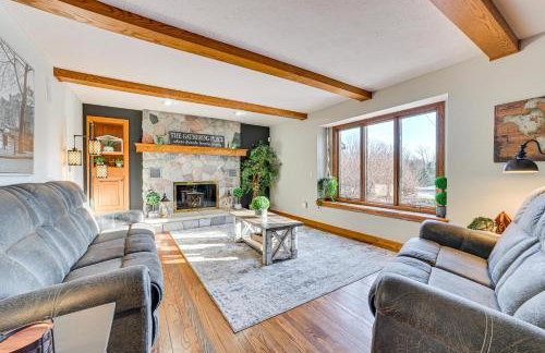 7,000 Sq Ft! Private Rapid City Estate with Pool - Foto 12