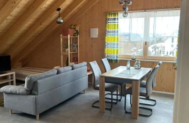 Holzliebe mit Donaublick - Foto 1