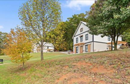 1B Luxury European Barndo FARM STAY Wedding Venue - Foto 45