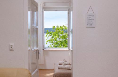 Sea apartment by beach Vine, olive oil tasting, kajaks, grill - Photo 80