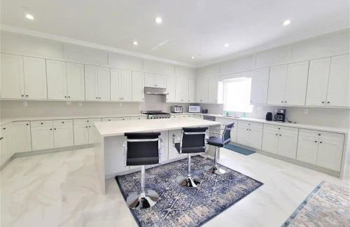 Huge Family Home Near Disneyland & SoCal Beaches - Foto 1