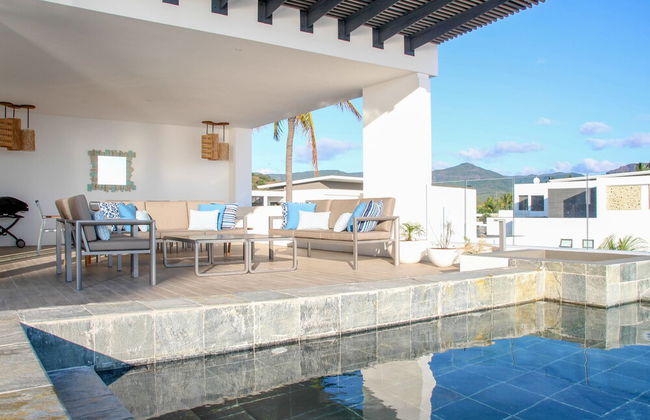 Latitude Luxury Seafront Apartments - Foto 34