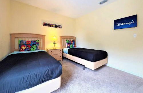 Restful 4BR 3BA with BBQ, Heated Pool & SPA - Foto 17