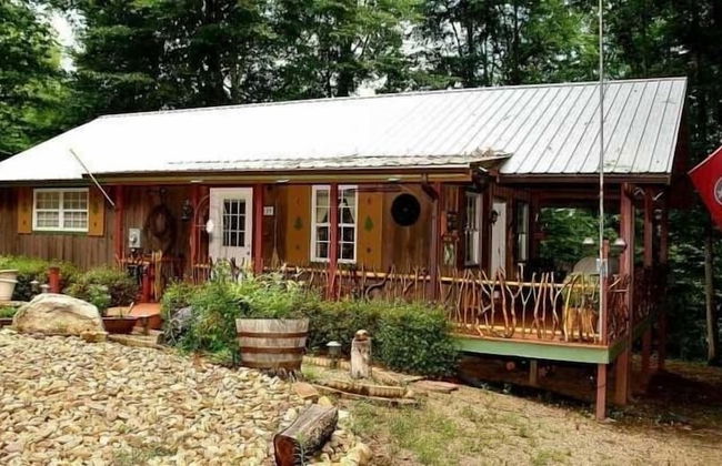Enchanted - 1 Bedrooms, 1 Baths, Sleeps 2 Cabin by RedAwning - Foto 14