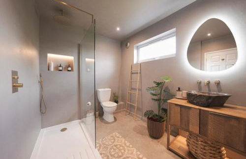 The Machine House - Hot Tub - Outdoor Bar - Foto 4